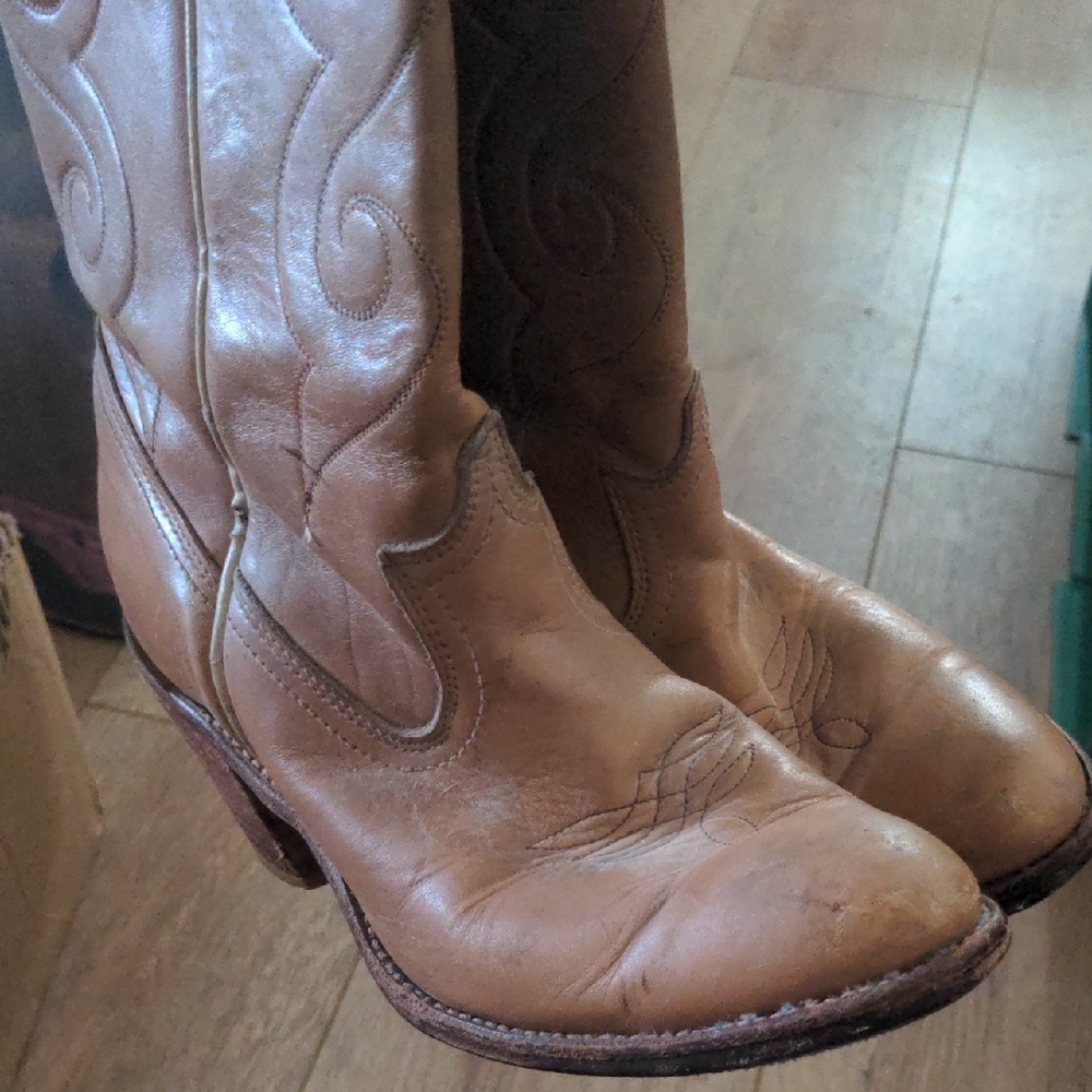 Tan Leather Western Boots